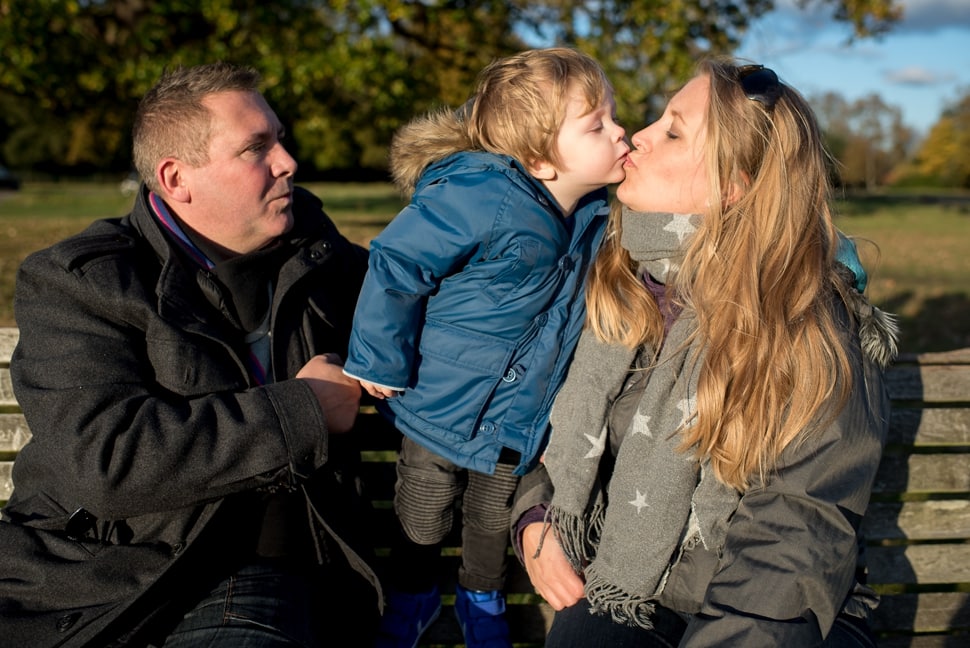 kisses for mummy, Richmond family photographer, Bushey Park photographer