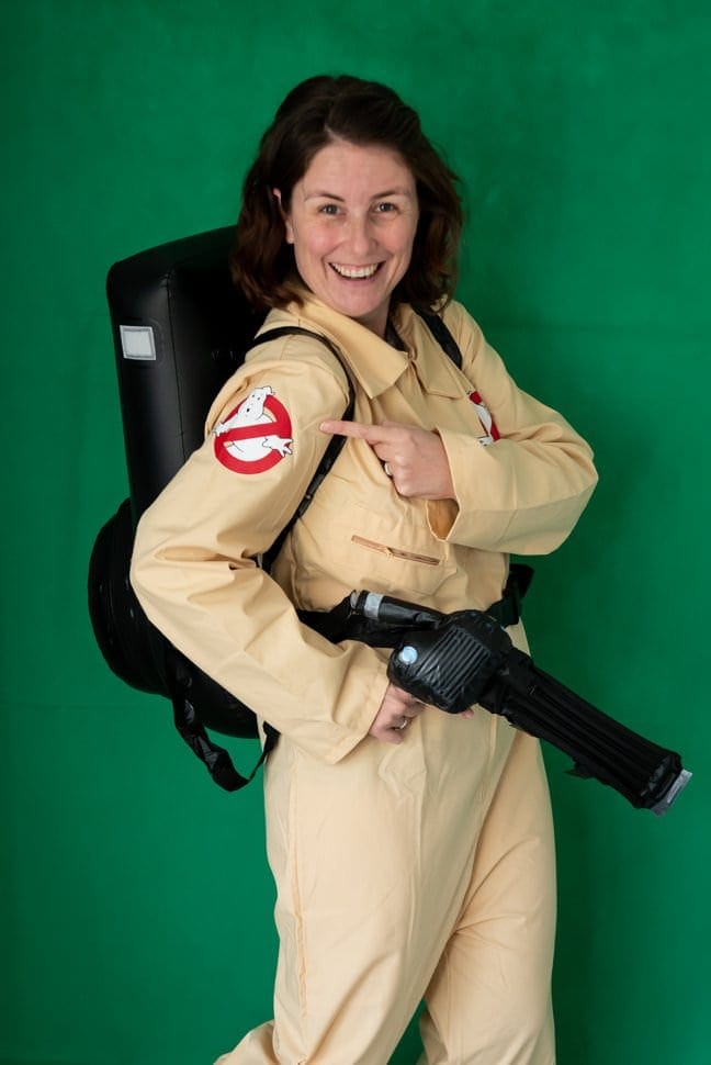 ghostbuster-capturing-ghost-family-photos