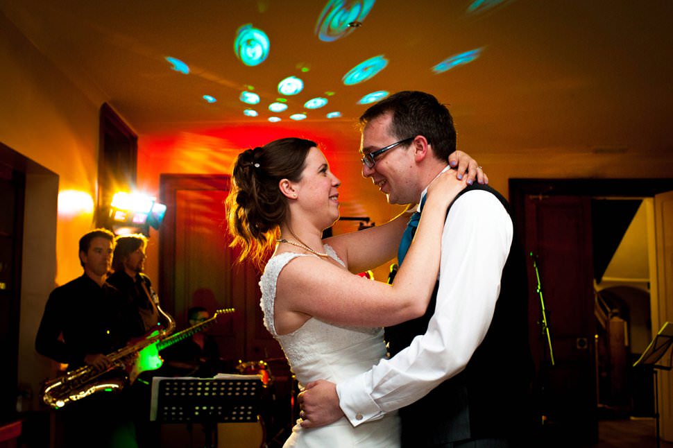 wedding first dance beechwood park school wedding photography