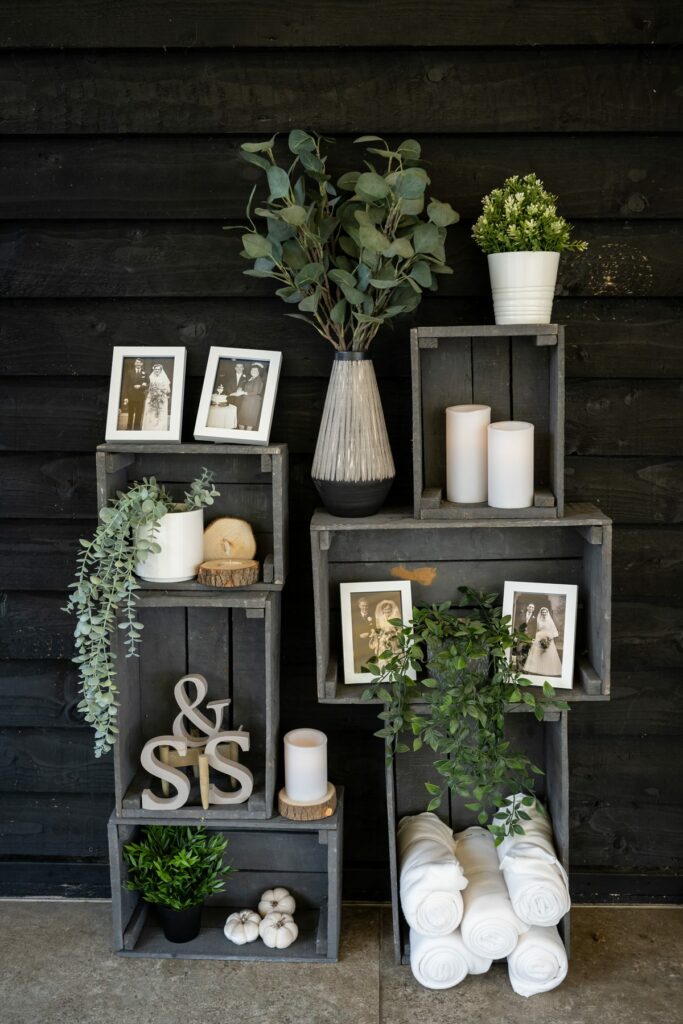 Wedding family table alternative with apple crates at Coltsfoot wedding venue Hertfordshire